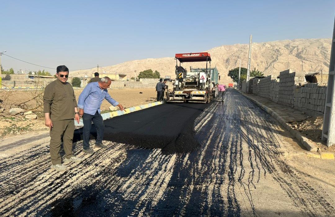 شهردار گلگیر از شروع و انجام عملیات روکش آسفالت در این شهر خبر داد