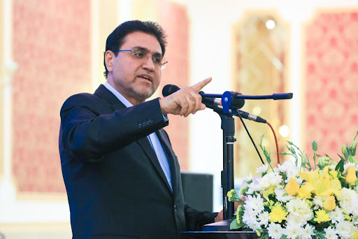 واکنش کار آفرین برتر کشور دکتر یوسف داودی به خبر محکومیت قطعی وی در دادگاه امیدوار کردن مردم را بعضی ها بر نمی تابند/ پتروپالایش بختیاری عده ای را بدجوری عصبانی کرده است