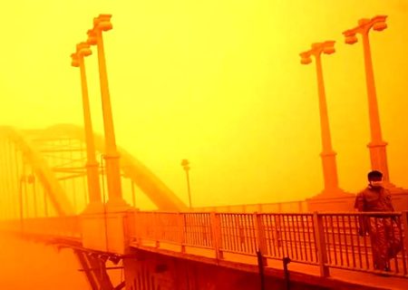 تعطیلی مراکز آموزشی و دورکاری ادارات خوزستان در پی هجوم گردوخاک شدید  