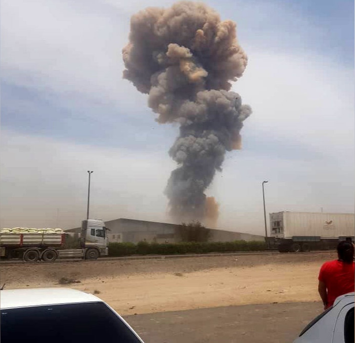 عکس و فیلم از انفجار بزرگ در بندرعباس ! / اسکله شهید رجایی در آتش