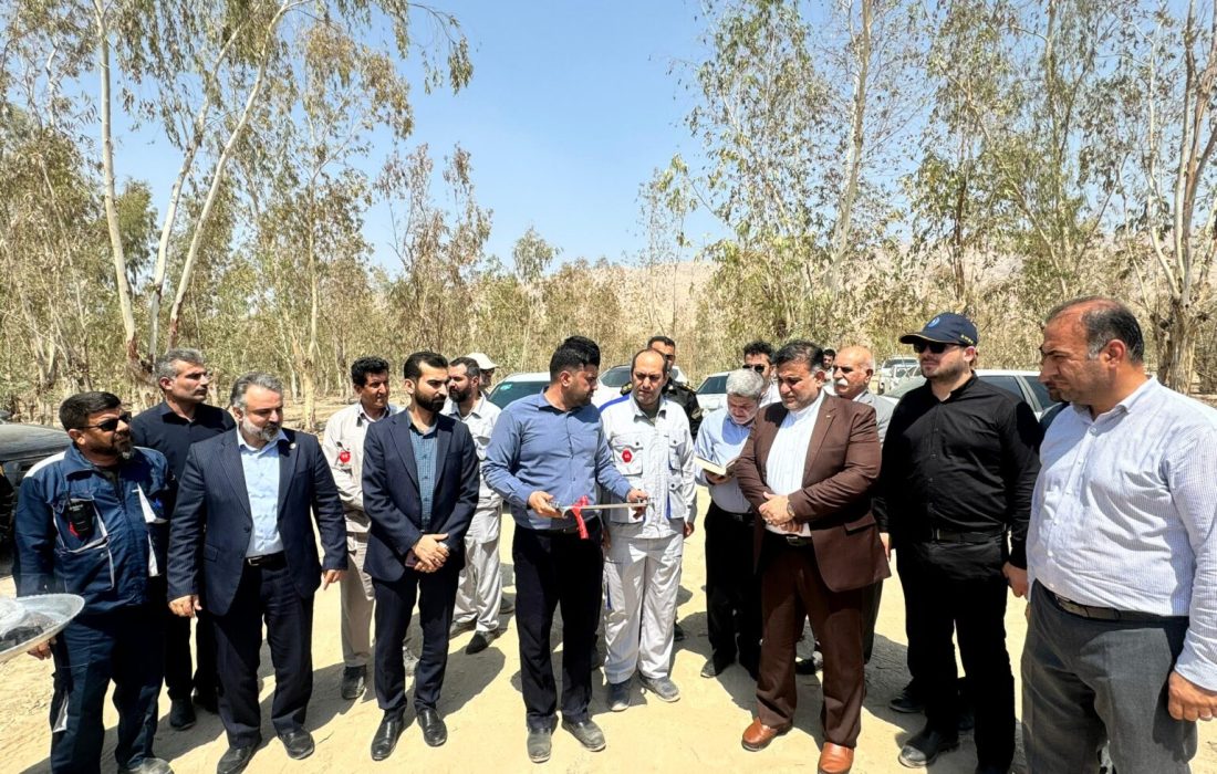 افتتاح چاه و خط انتقال آبرسانی در گلگیر