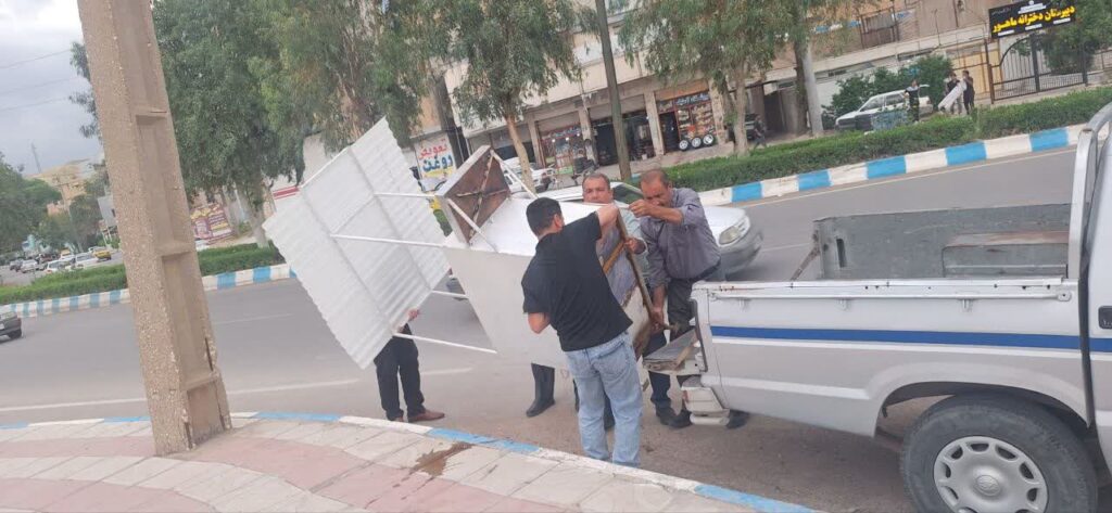 جمع‌آوری ۳۳ دکه غیرمجاز از سطح مسجدسلیمان / شهردار: با سودجویان برخورد قانونی می‌شود
