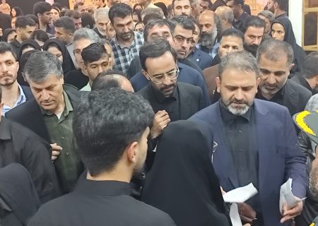 از ویزیت رایگان تا نشستن پای حرف مردم / روایت شب عاشوراییِ طبیب بختیاری در مصلی مسجدسلیمان